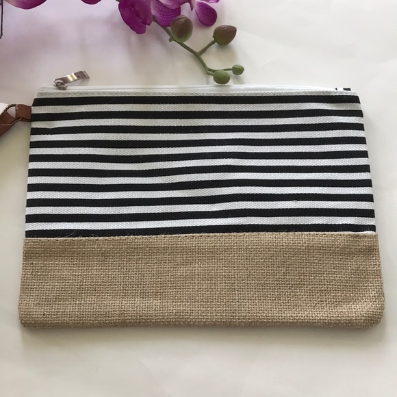 Black & White Striped Wristlet/Cosmetic Bag - Picture 4 of 6